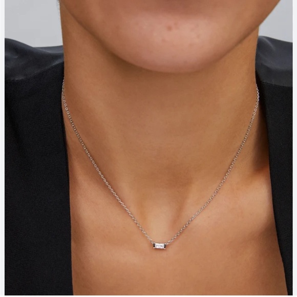 Kendra Scott Juliette Silver Pendant Necklace in White Clear Cubic Zirconia 19” - Picture 2 of 7